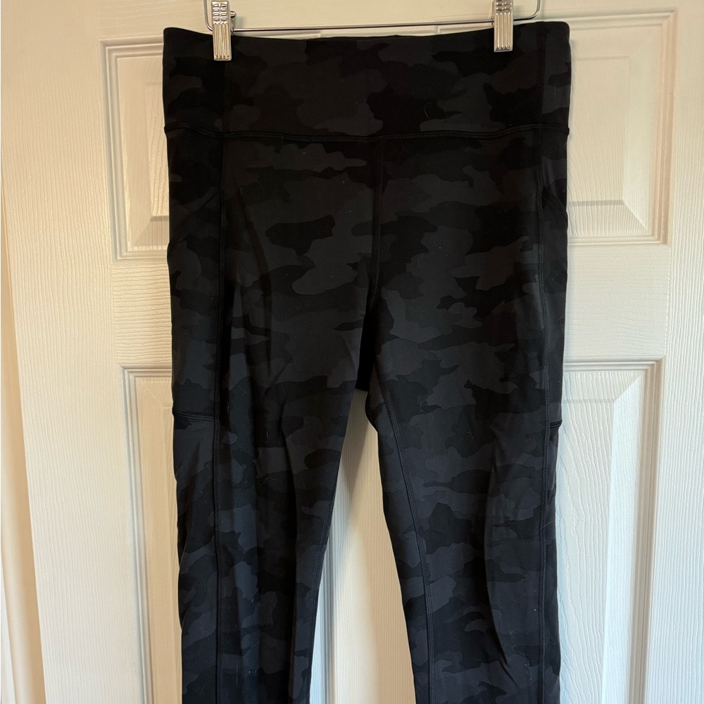Lululemon camo leggings with pockets